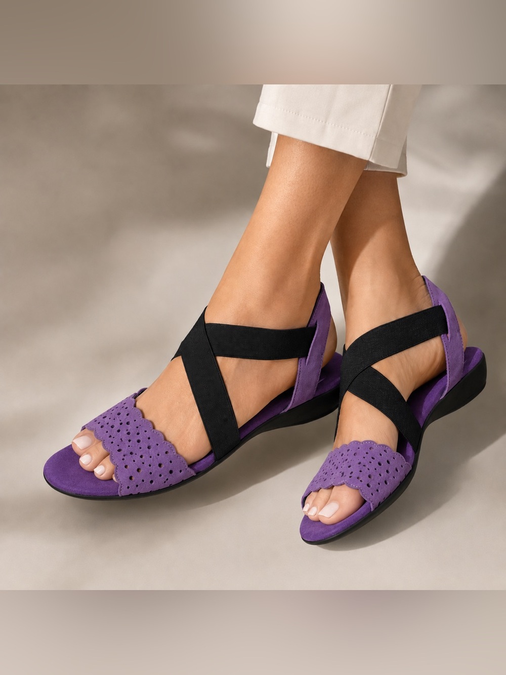 Munro American Lacy Perforated Sandal Size 9.5 Purple Black Elastic Comfort Shoe